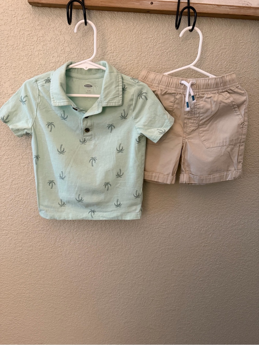Boys 3T Summer Vacay Old Navy Mint Green Palm-Print Polo & Khaki Shorts Outfit